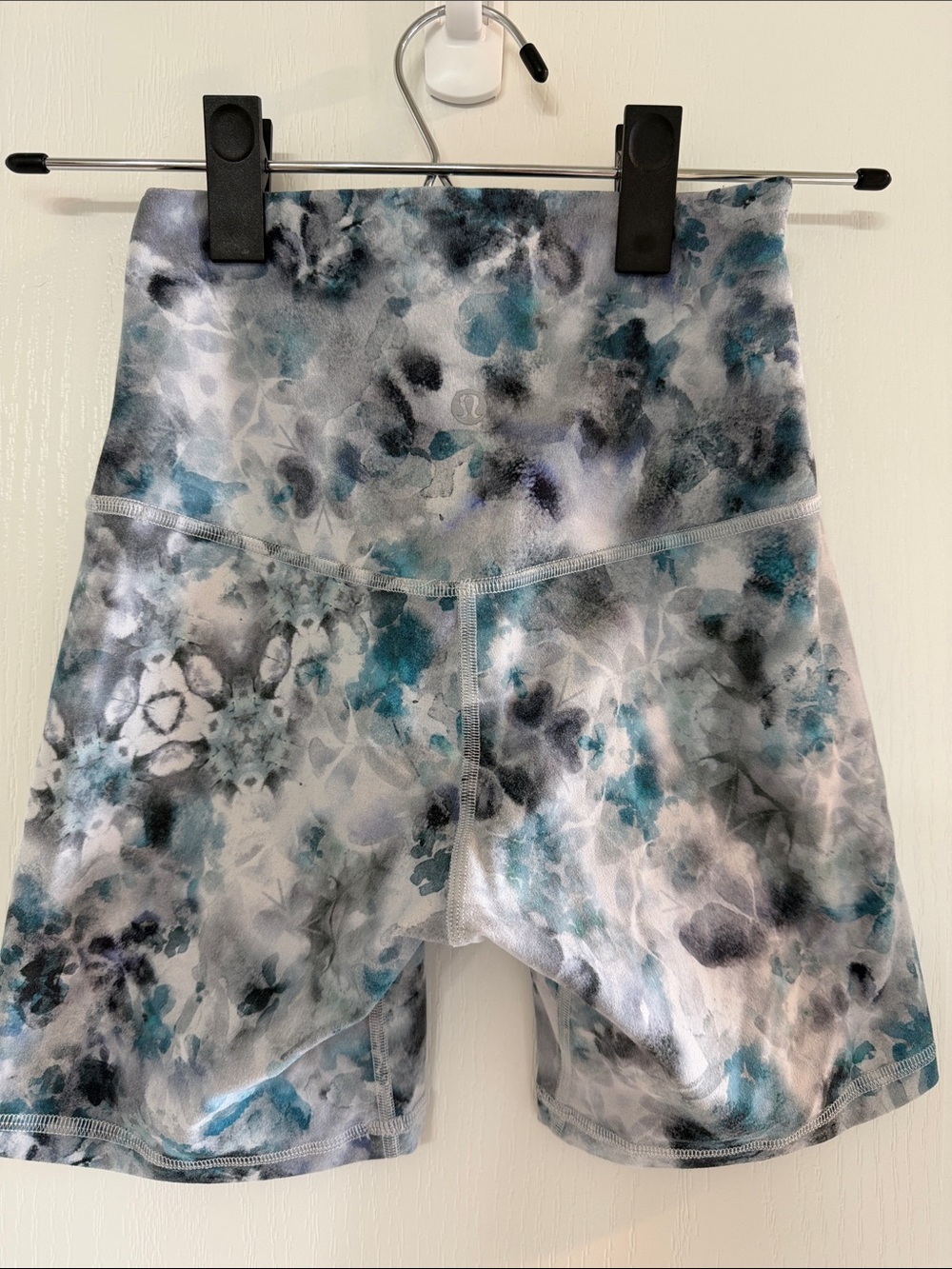 Lululemon xs high waisted shorts